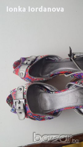 Цветни сандали, номер 38, снимка 4 - Дамски обувки на ток - 17837781