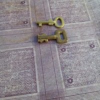 Старинен ключ,ключета, снимка 1 - Антикварни и старинни предмети - 19496489