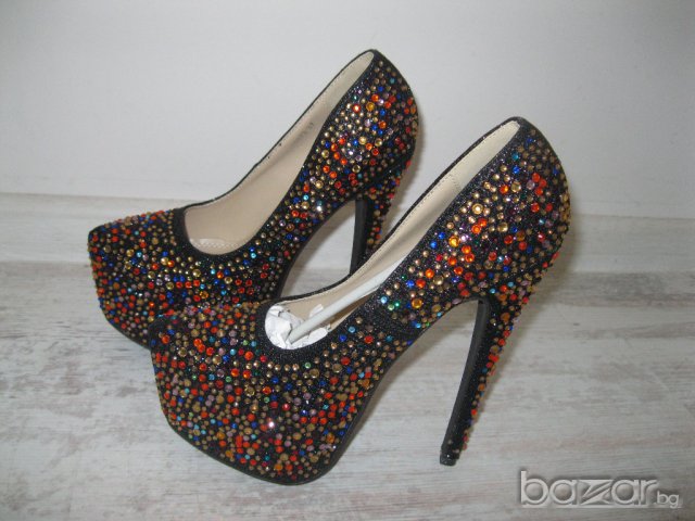 Обувки с шарени камъчета , снимка 4 - Дамски обувки на ток - 18434494