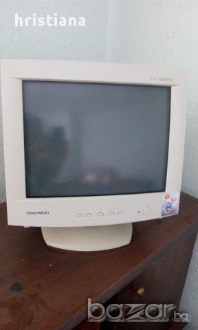 монитор, снимка 2 - Монитори - 13476146