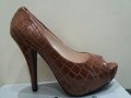 Нови дамски обувки № 36 и 40 , снимка 1 - Дамски обувки на ток - 21112996
