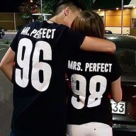 За ВЛЮБЕНИ! T-SHIRTS MR & MRS PERFECT с НОМЕР ПО ИЗБОР! ПОРЪЧАЙ модел по ТВОЙ дизай!, снимка 1 - Тениски - 15731292