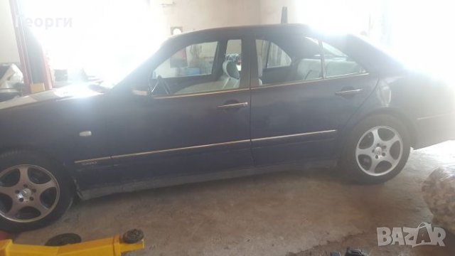 Mercedes e200 НА ЧАСТИ!, снимка 5 - Автомобили и джипове - 25576121