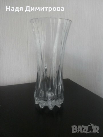 Стъклена ваза - прозрачно стъкло