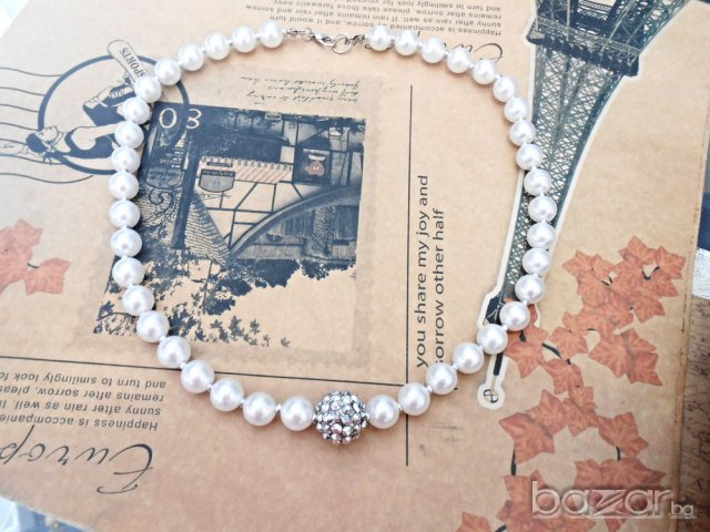 Комплект: гривна, обеци и колие "Перлено бяло", снимка 4 - Бижутерийни комплекти - 13712326