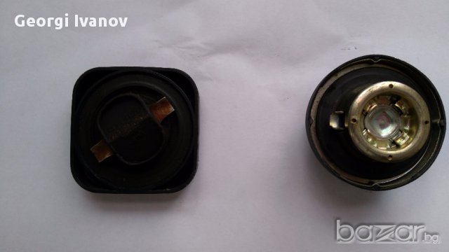 Оригинални капачки за резервоар и глава двигател BMW, снимка 2 - Части - 17548862