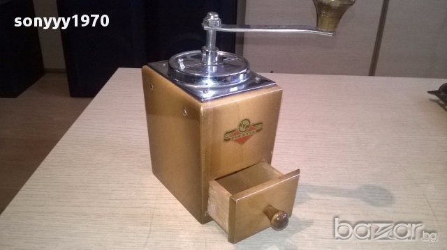 Kym=kym-красива ретро мелница-17х11х8см-внос швеицария, снимка 2 - Антикварни и старинни предмети - 18137449