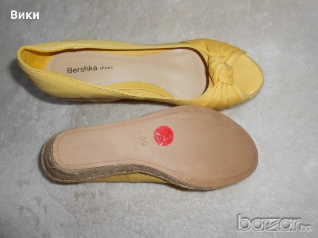 Обувки на платформа  Bershka патешко жълто , снимка 8 - Дамски ежедневни обувки - 21214791