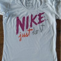 Nike - страхотна дамска тениска, снимка 2 - Тениски - 25414958