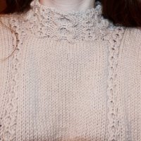 Ръчно плетена блуза с аранови елементи, снимка 8 - Блузи с дълъг ръкав и пуловери - 18815330