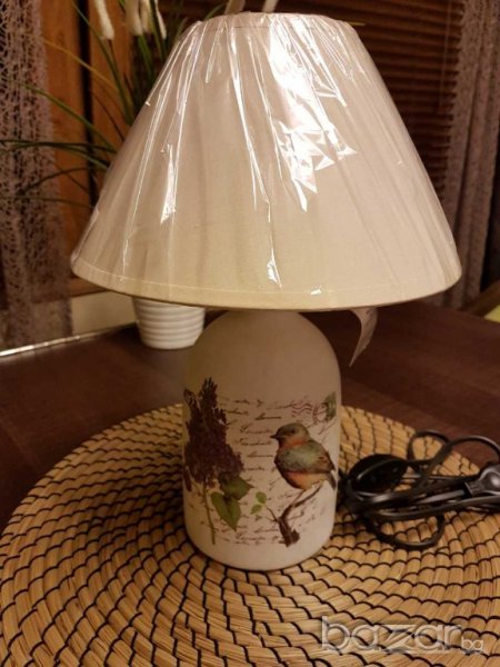 Нощна лампа в бяло или кафяво, снимка 1