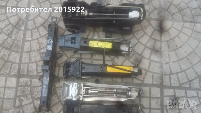 оригинални крикове за WV-GOLF,Bora,pasat,seat.audi., снимка 2 - Аксесоари и консумативи - 25501156