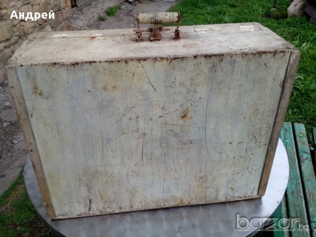 Старинен дървен куфар, снимка 2 - Антикварни и старинни предмети - 17886041