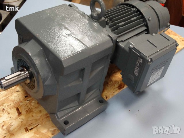 Мотор-редуктор Bauer със спирачка, снимка 2 - Електродвигатели - 24467835