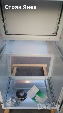 Електрическо командно табло - Schneider, снимка 9 - Други машини и части - 25385645