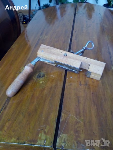 Стар Пчеларски уред,дупчилка, снимка 1