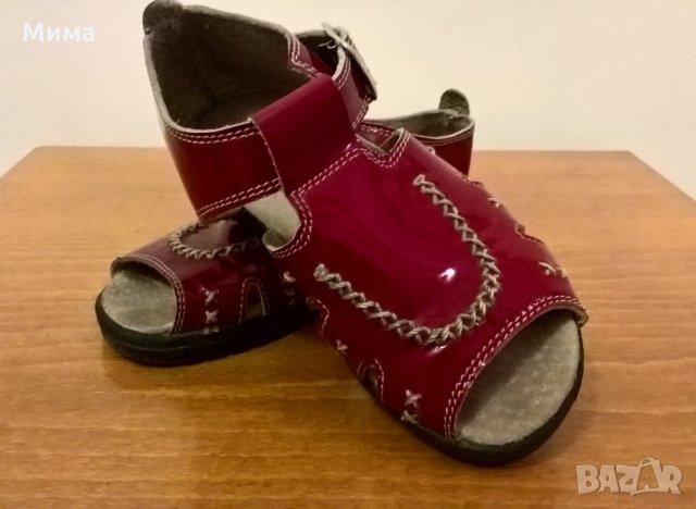 Сандали от естествен лак, № 26,  стелка 16 см., 5 лв.