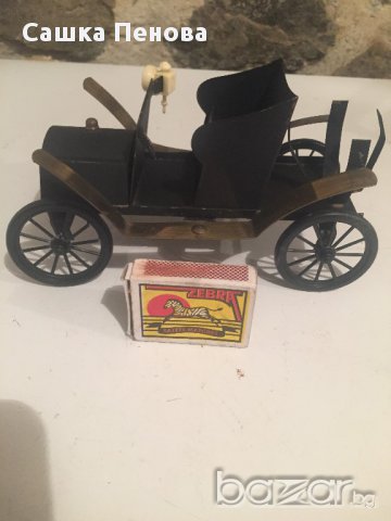 метална кола за колекция, снимка 2 - Антикварни и старинни предмети - 12371250