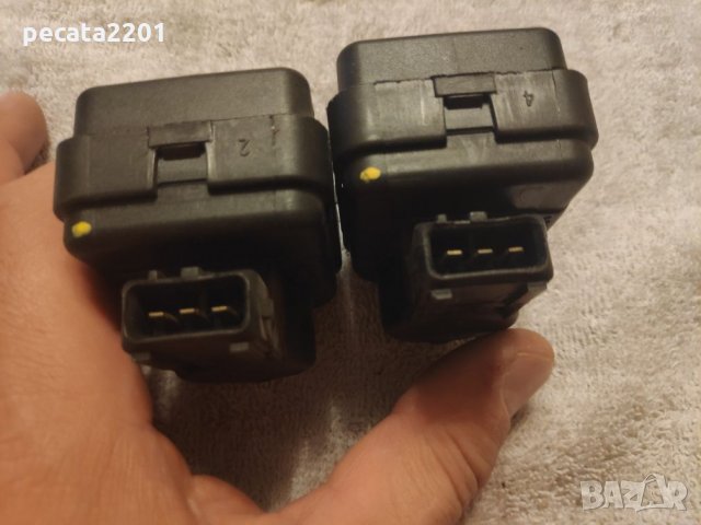 Продавам - 2 бр. оригинални моторчета за регулиране на фара за Фриленфър, снимка 3 - Части - 25425617