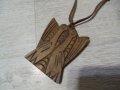 № 2424 стар дървен медальон / висулка .  - резбовани орнаменти   - размери 6,5 / 5 см , дължина коже, снимка 5