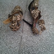 леопардови сандали номер 39 с висок ток, снимка 4 - Сандали - 7341668
