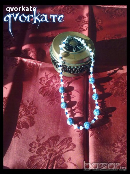 Колие в синьо, снимка 1