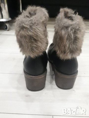 Дамски черни кожени боти с пух - с подплата , много топли !, снимка 4 - Дамски боти - 23793125