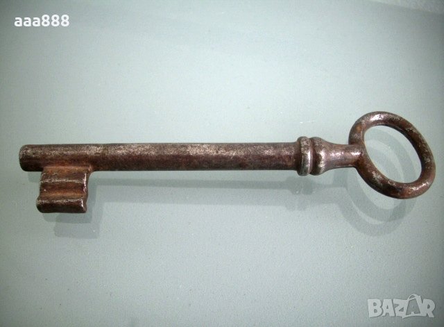 Старинен ключ, снимка 2 - Антикварни и старинни предмети - 23616851