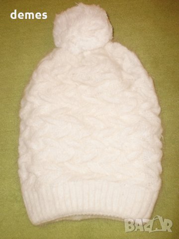 Машинно плетена вълнена шапка, бяла, снимка 2 - Шапки - 23222317