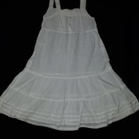 Детска бяла рокля с презрамки , ластичен гръб марка OVS Kids, снимка 1 - Детски рокли и поли - 23816116