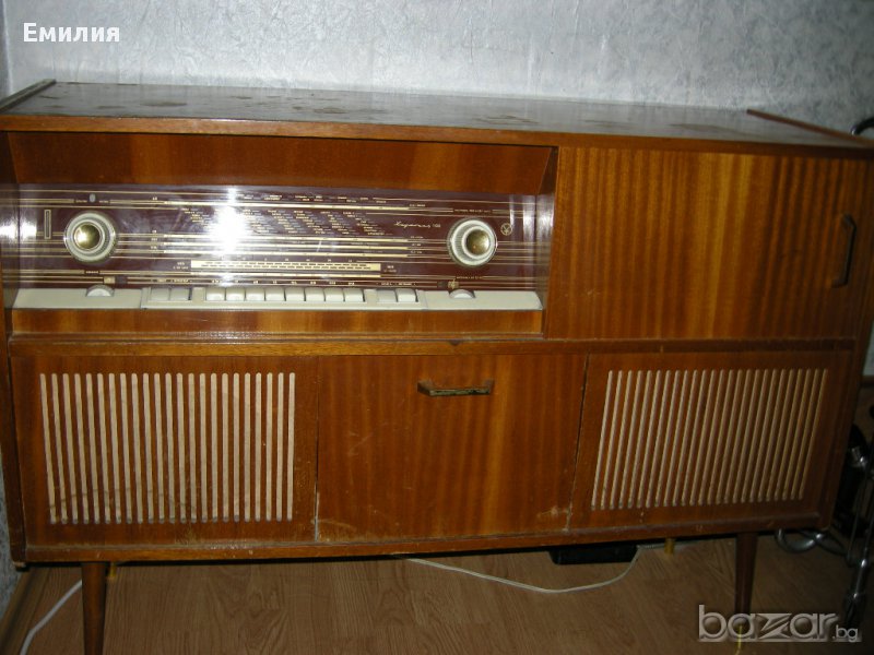 Радио-грамофон шкаф Хармония 103, снимка 1
