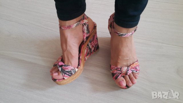 Уникални цветни сандали, снимка 3 - Сандали - 25928336