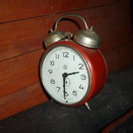 Старинен червен будилник, снимка 6 - Антикварни и старинни предмети - 12203514
