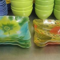 Пластмасови чинии, снимка 2 - Чинии - 23986149