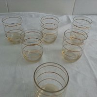 Ретро чашки за ракия с златен кант, снимка 1 - Антикварни и старинни предмети - 23869733