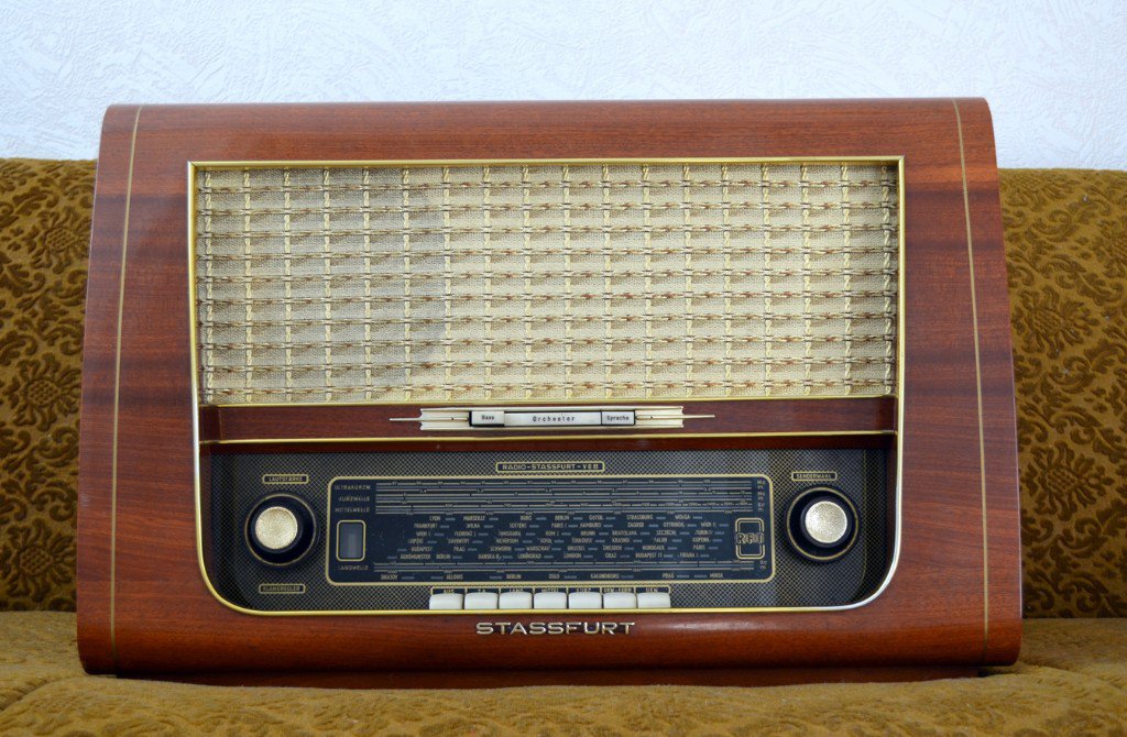 Уникално Ретро Радио Stassfurt в MP3 и MP4 плеъри в гр. Шумен - ID14168110  — Bazar.bg