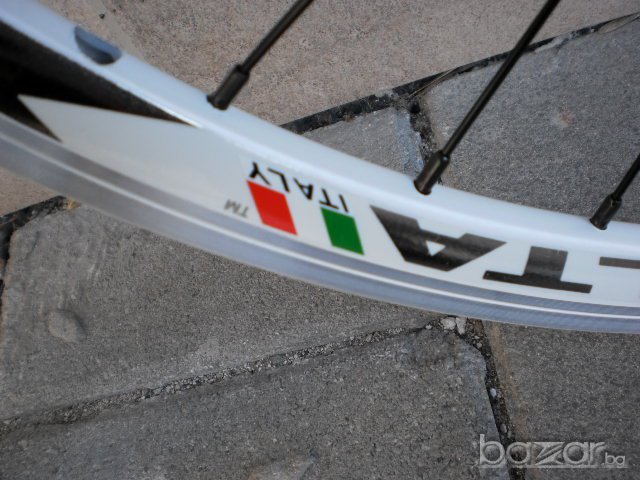 Продавам колела внос от Германия алуминиеви капли Vuelta 26 цола бели с цели лагери за дискови спира, снимка 12 - Части за велосипеди - 9657103