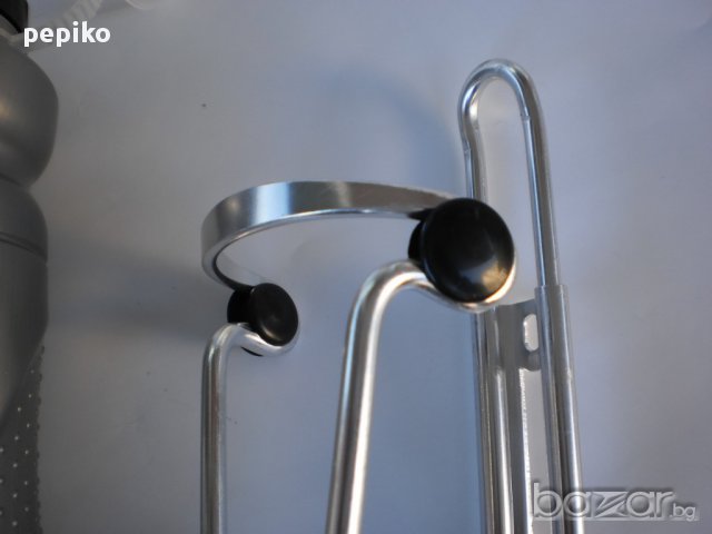 Продавам колела внос от Германия стойка и бидонче за велосипед,за течности, снимка 8 - Аксесоари за велосипеди - 12653101