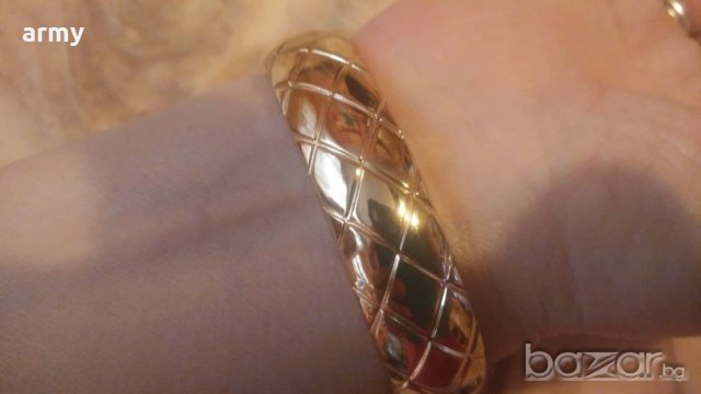 Масивна гривна, снимка 2 - Гривни - 21300647