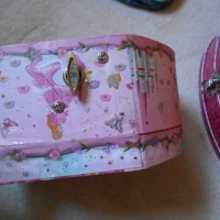 Метална кутия barbie , музикална и чанта за през рамо Gabol, снимка 9 - Кенгура и ранички - 22780779