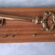 поставка за ключове в ретро стил, снимка 1 - Антикварни и старинни предмети - 17626918