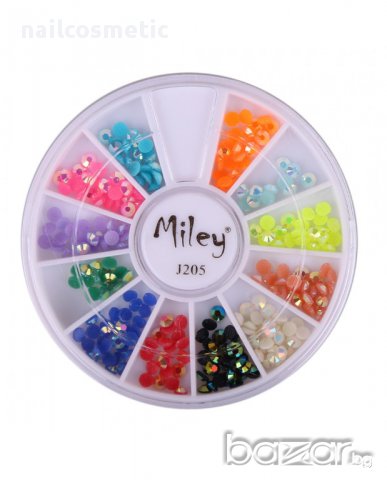 Цветни камъчета с холограмен блясък