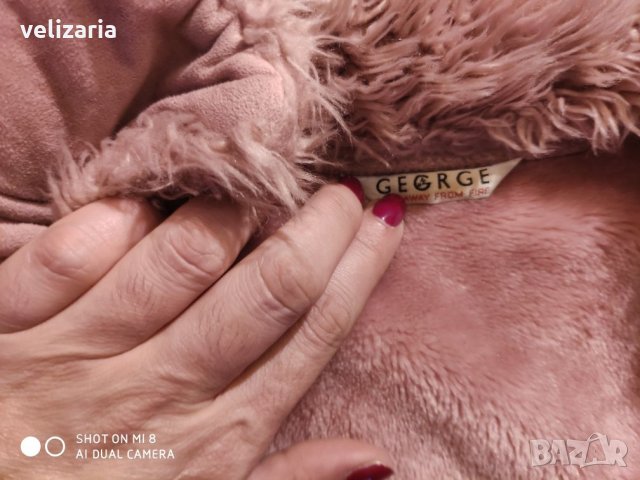 Палто за принцеса George 9-10г., снимка 4 - Детски якета и елеци - 25216349