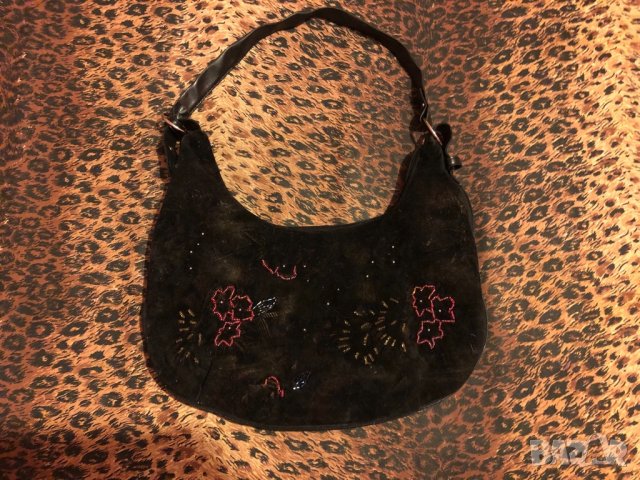 Красива чанта 5 лв, снимка 3 - Чанти - 26024320