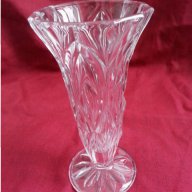 кристална ваза  , снимка 1 - Антикварни и старинни предмети - 17710325