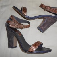Сандали на ток Roberto Venuti, снимка 2 - Дамски обувки на ток - 23094986