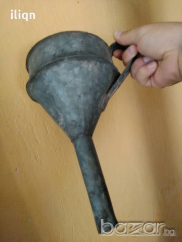 СТАРА МЕТАЛНА ФУНИЯ 26 СМ. ЦЕНА 5 ЛВ., снимка 4 - Антикварни и старинни предмети - 19127166