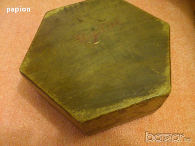 СТАРА ПИРОГРАФИРАНА КУТИЯ, снимка 3 - Антикварни и старинни предмети - 16569026