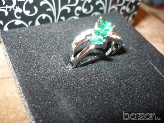 Пръстен сребърно покритие с 4 зелени кристали, снимка 2 - Пръстени - 17626681