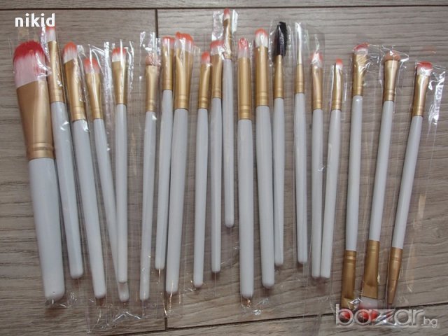 голям сет 20 бр четки за грим сенки в 2 цвята, снимка 7 - Декоративна козметика - 12793538